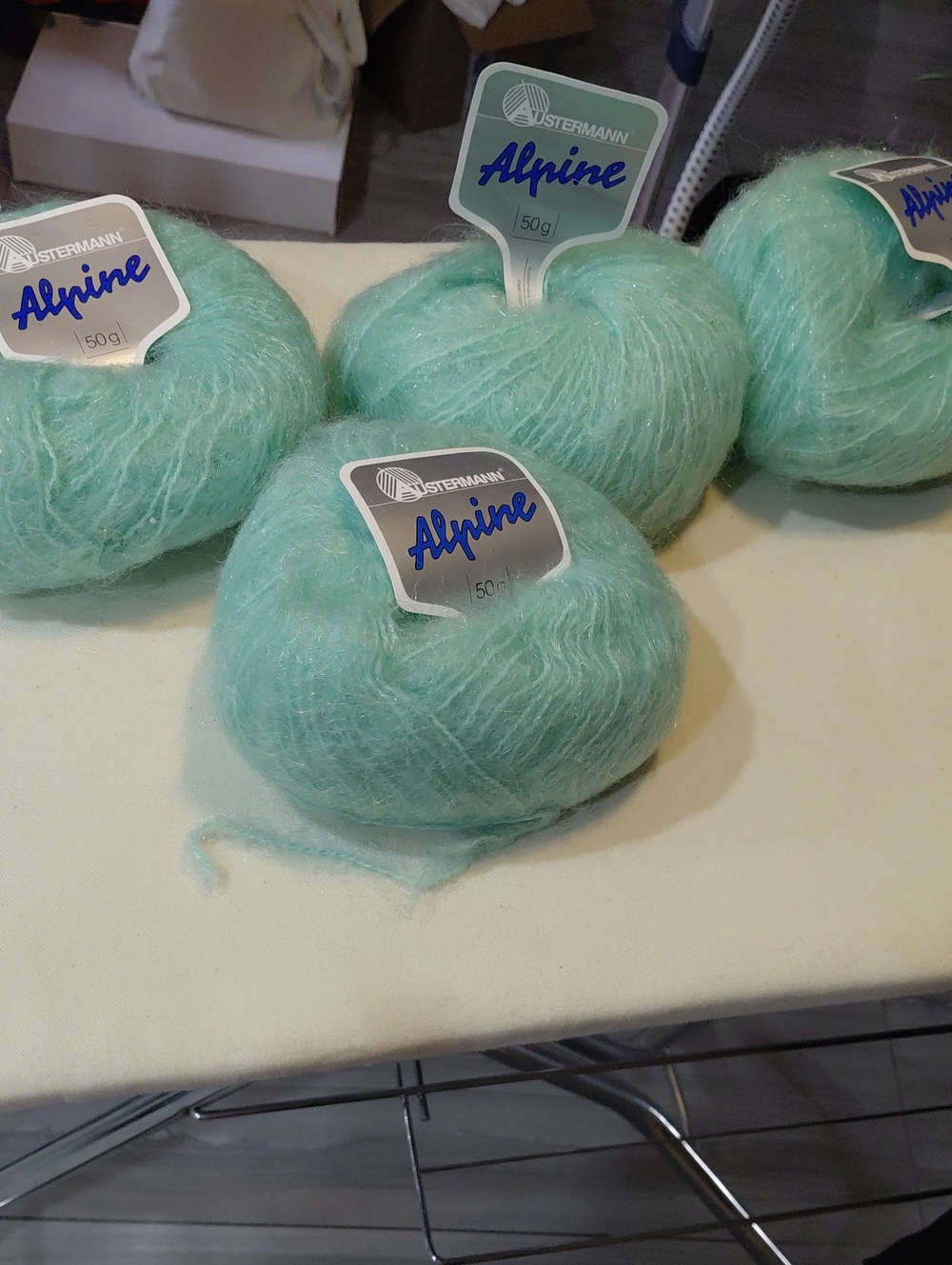 Austermann Alpine 20% Kid Mohair 20% Schurwolle/ Wool 40% Poly20% Polyamide